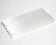 Load image into Gallery viewer, Selenite Crystal Charging Plate